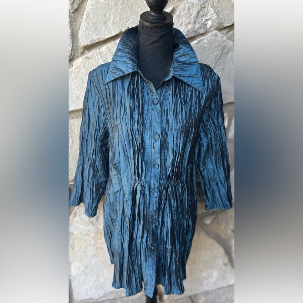 Noelle Tunic Top 8/10 Deep Blue Taffeta Crinkle Button Front‎ Artsy Excellent